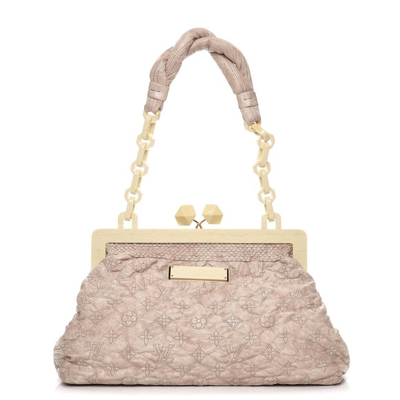 Louis Vuitton Handbags - Louis Vuitton Olympe Bag Cirrus Ecru Lambskin Beige Leather kisslock vintage LV
